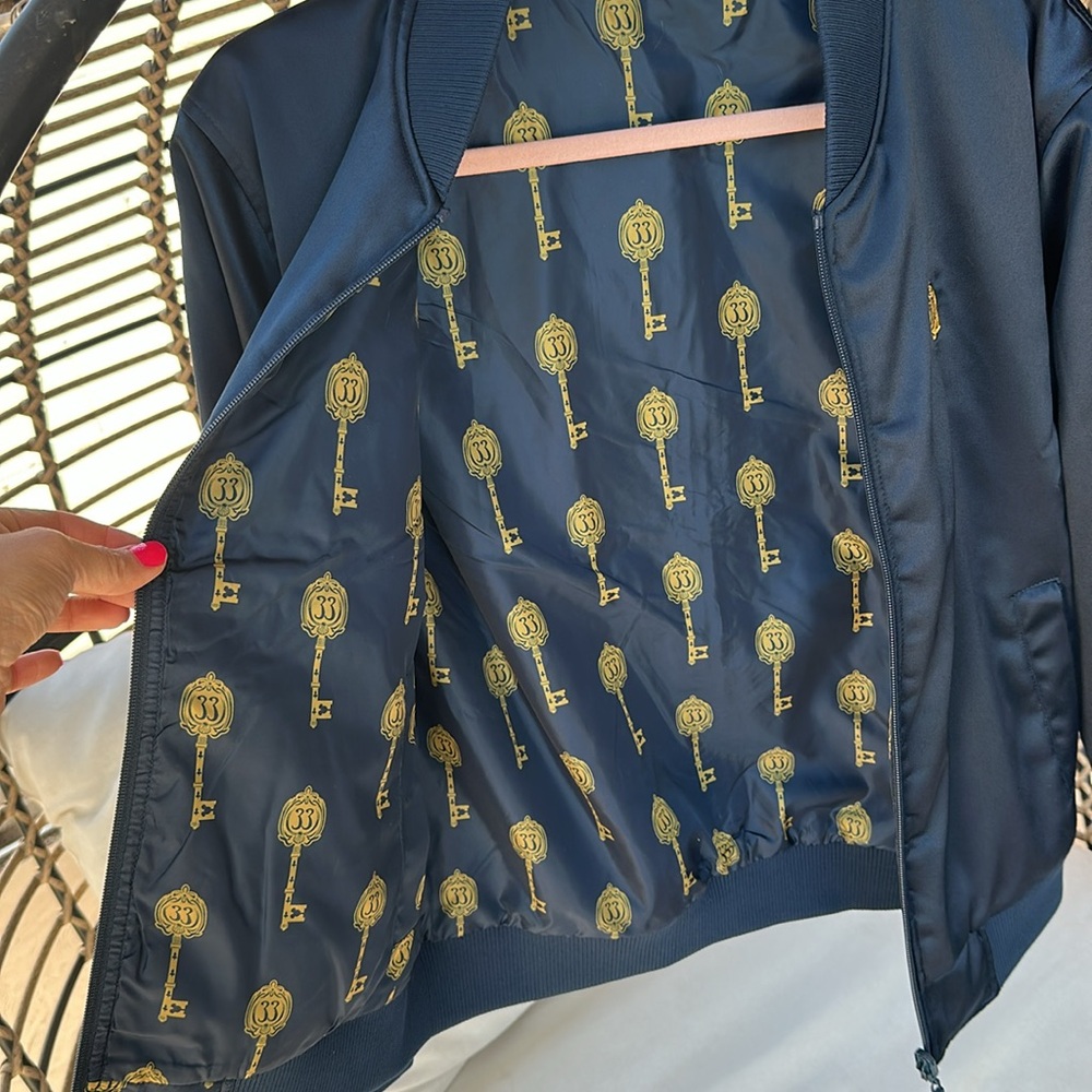 Women’s small Club 33 satin reversible club 33 bomber jacket 💙🔑🔥 - Picture 13 of 15